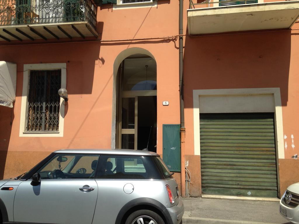 Apartmán Casa Vacanza "Marina San Giuseppe" Ventimiglia Exteriér fotografie